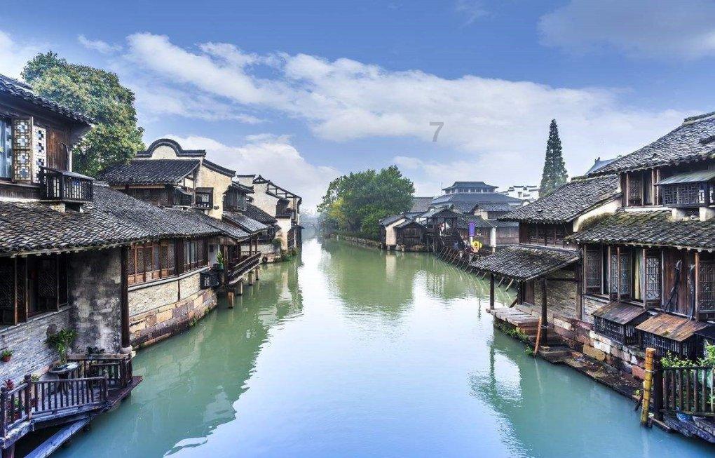 谍照曝光，新款凌渡L内饰大改，悬浮中控屏+怀挡设计